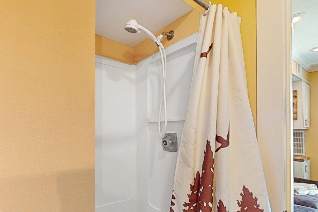 Cool Water Apartment Moneta Luaran gambar